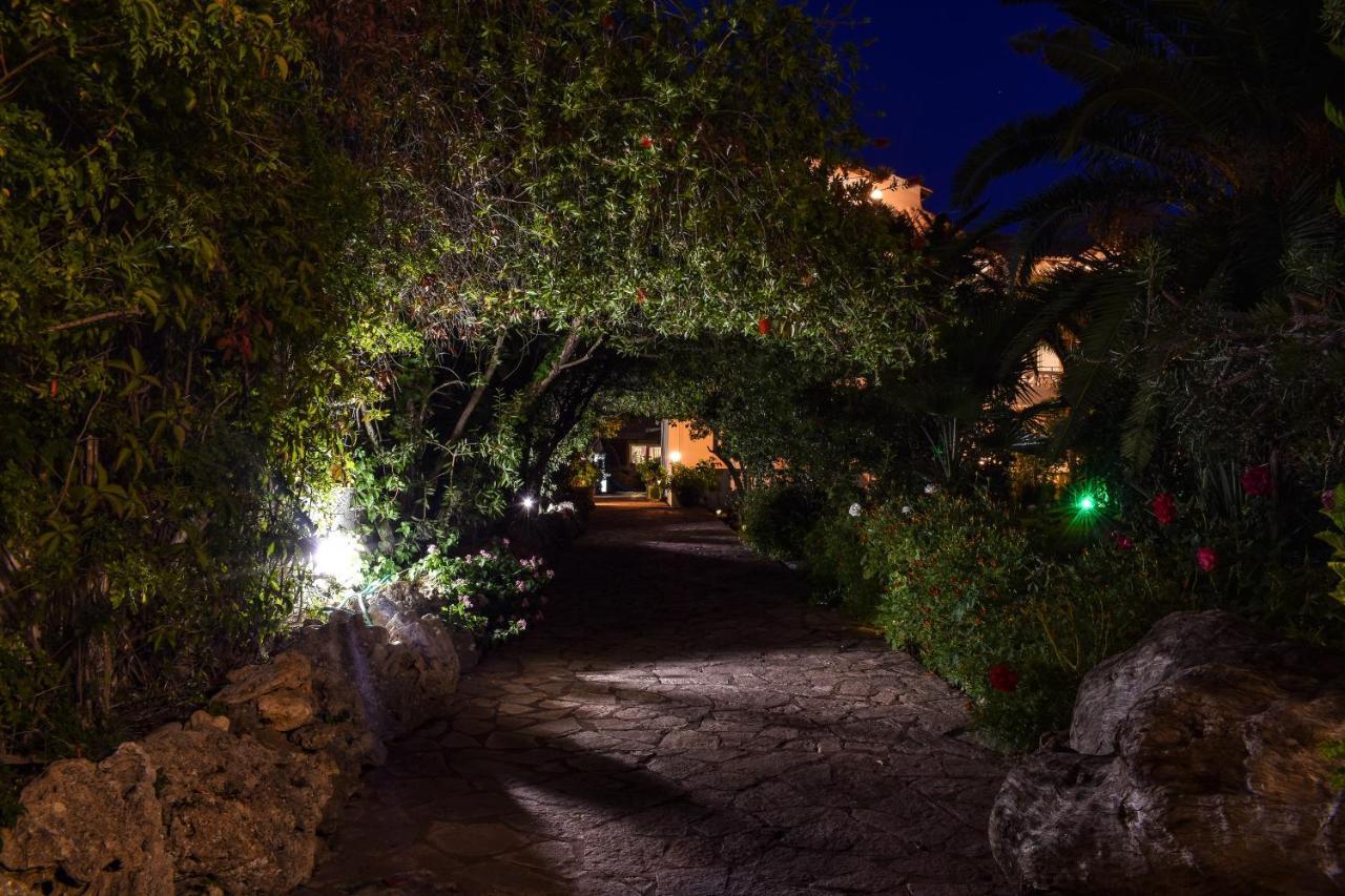 Aparthotel Andriana à Ágios Geórgios Extérieur photo